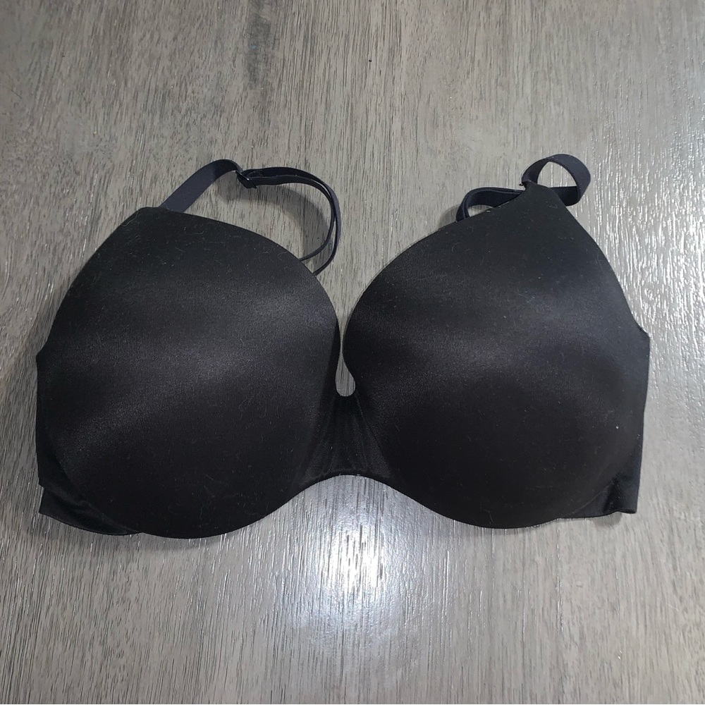 Victoria’s Secret Black Bra 34DD